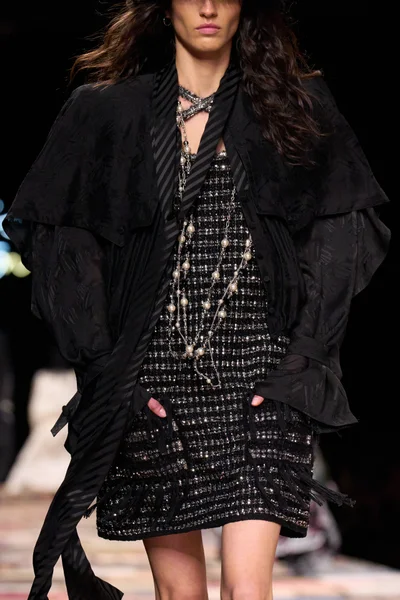 Look 57